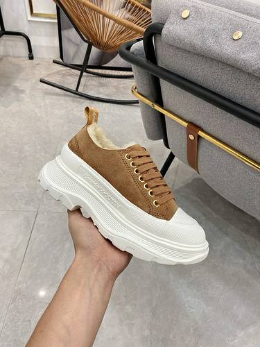 Picture of Alexander McQueen Shoes Women _SKUfw104725198fw